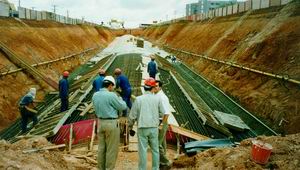 (b) Construction of the Doorframe Slab at Brazilian Metro.