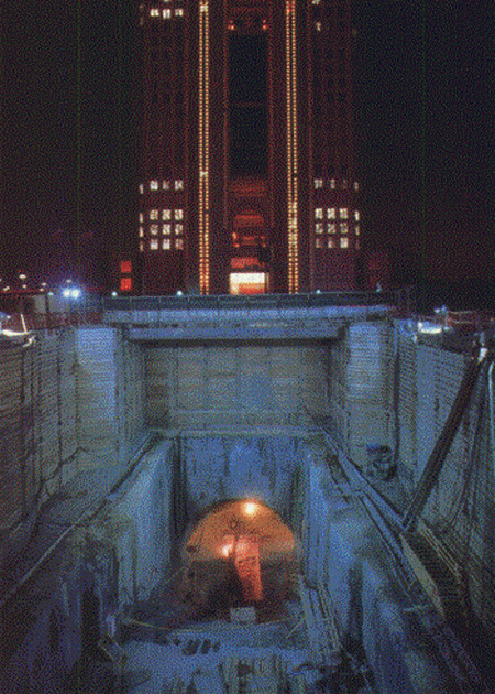 THE DART TUNNEL NEAR CITYPLACE STATION COOPERATION WITH OWNERS OF A NEW OFFICE TOWER. PHOTO COURTESY HDR ENGINEERING, OMAHA, NEB.