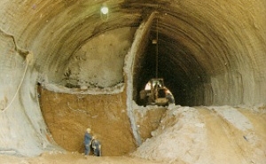 Multiple face excavation under the Barrel Vault