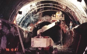 Figure 6b. Canopy installation.