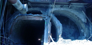Excavation of the second Tube of the Binocular Tunnel 