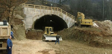 Tunnel Portal beneath Active Rail Line 